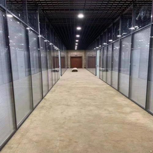 双玻百叶隔断  办公室、钢化玻璃隔断 定制多样隔断 门窗制造加工